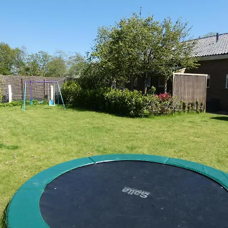 Familiehuis Achter De Duijnhoeve * Zuidbakkum