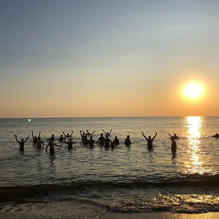 Dom wakacyjny Familiehuis Achter De Duijnhoeve Zuidbakkum